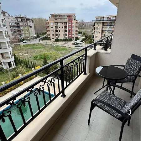 Sunny Complex U-dacha * ساني بيتش